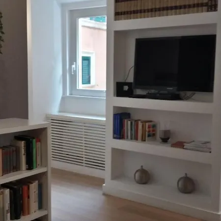 Navona - Orange Suites - *